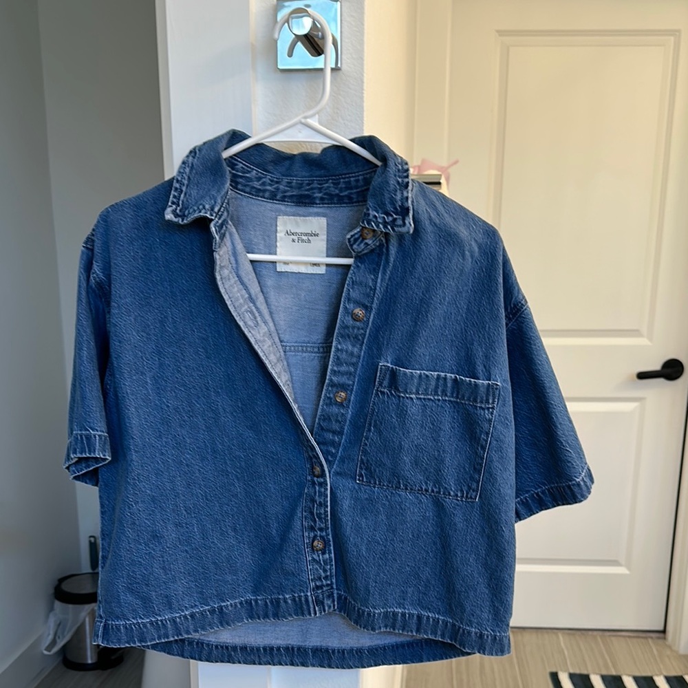 Abercrombie denim cropped women’s shirt